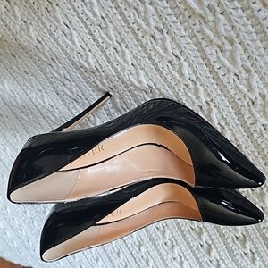 New  Coleter Hells size 9 black Charol